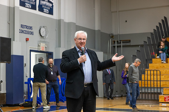 11.23.25_helo_townhall-104