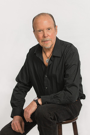 Henrickson_headshot-1